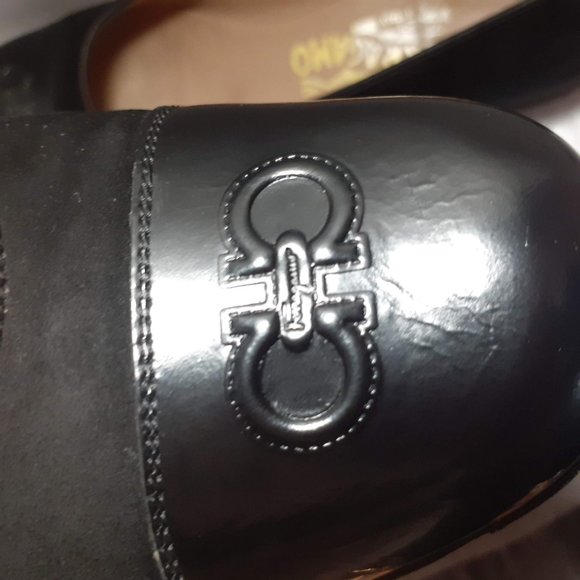 SALVATORE FERRAGAMO CLASSIC LOGO SOFT SUEDE+PATENT LEATHER SQUARE TOE LOW PUMP 8 - Picture 7 of 7